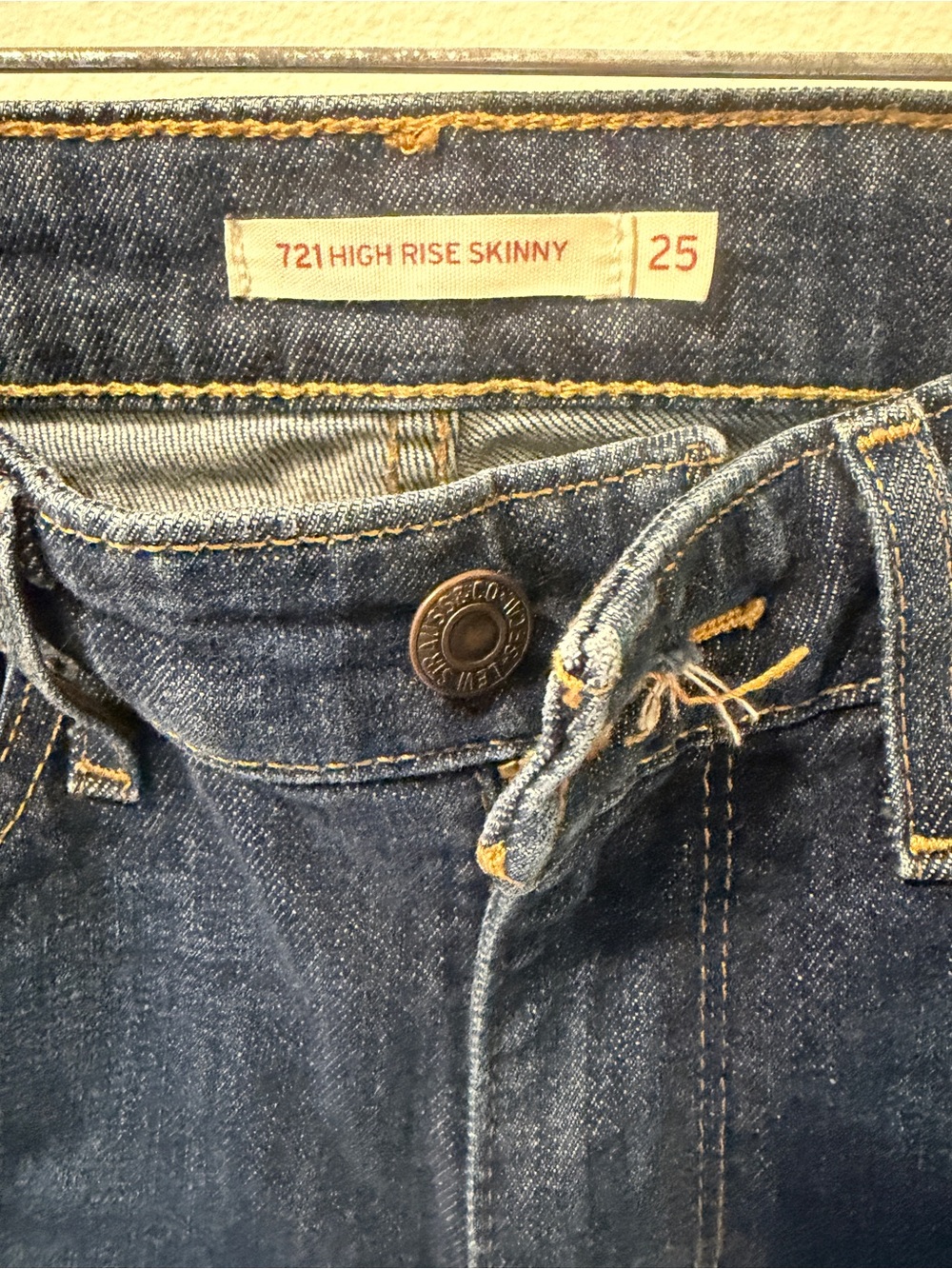 Levi's 721 High Rise Skinny Jeans in dark blue denim